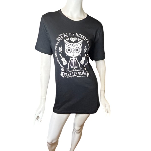 NEW Squirrel Den Studio Day of the Dead Cat Skeleton T-Shirt Medium - Picture 3 of 8